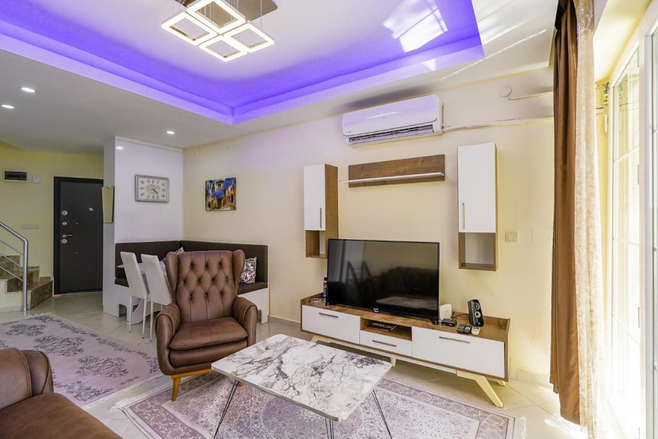 Chic W Patio 5 Min To In Daire *