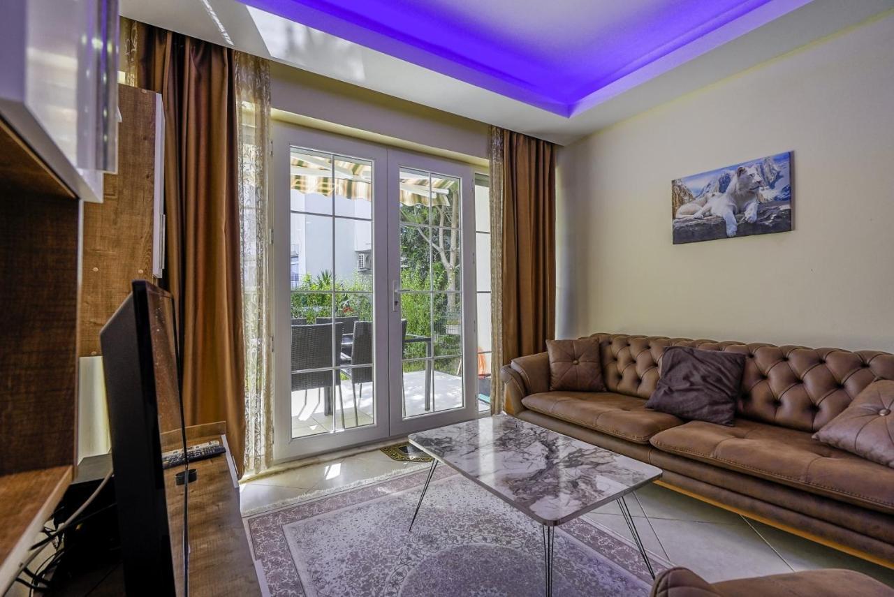 Daire Chic W Patio 5 Min To In Antalya